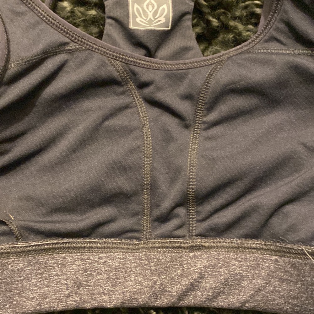 Sports Bra - Picture 3 of 4